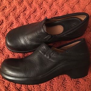 Black Leather ARIAT Shoes Size 9